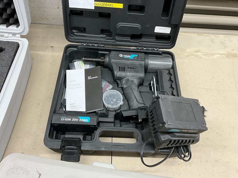Q-tool battery rivet nut gun | Dome Auctions